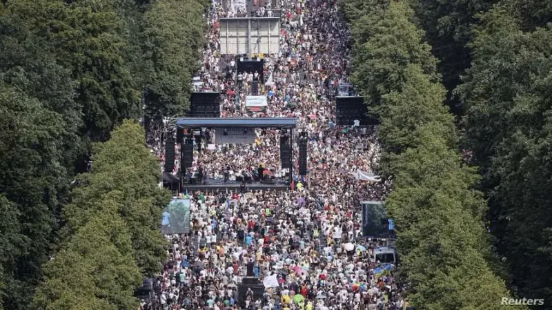Berlin March Against the Precautionary Measures by Government amid Pandemic