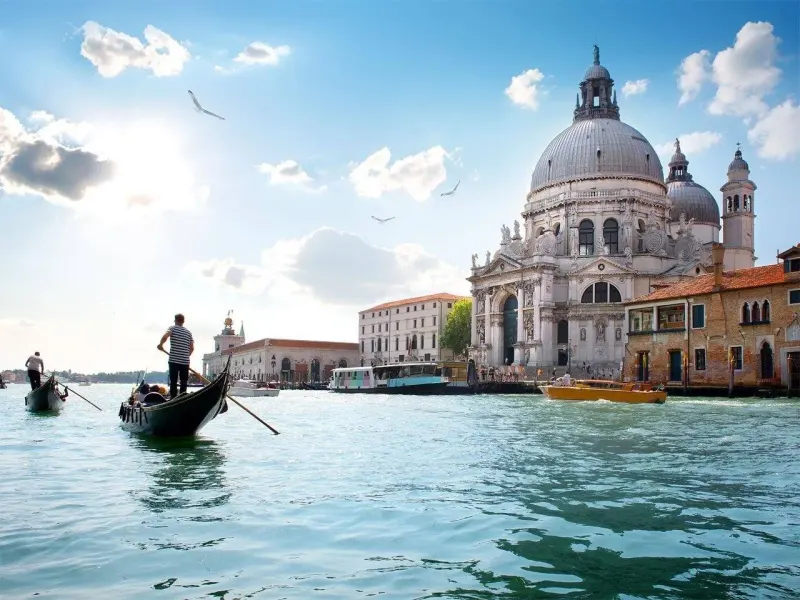 Italy & Pakistan