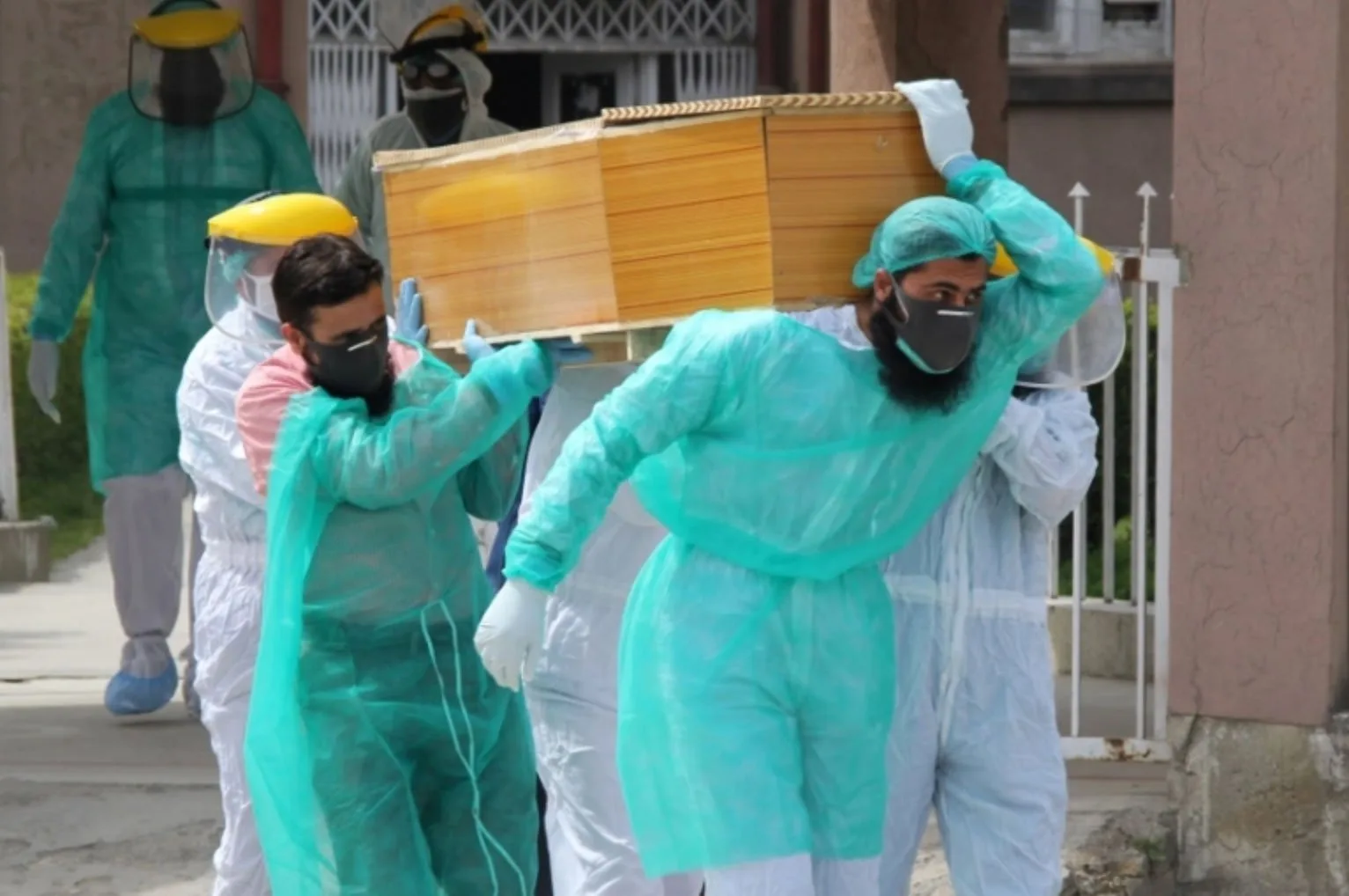 Pakistan registers highest COVID deaths since June last year