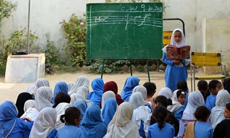 Ehsaas inks MoU with Ministry to decrease the dropout rate.