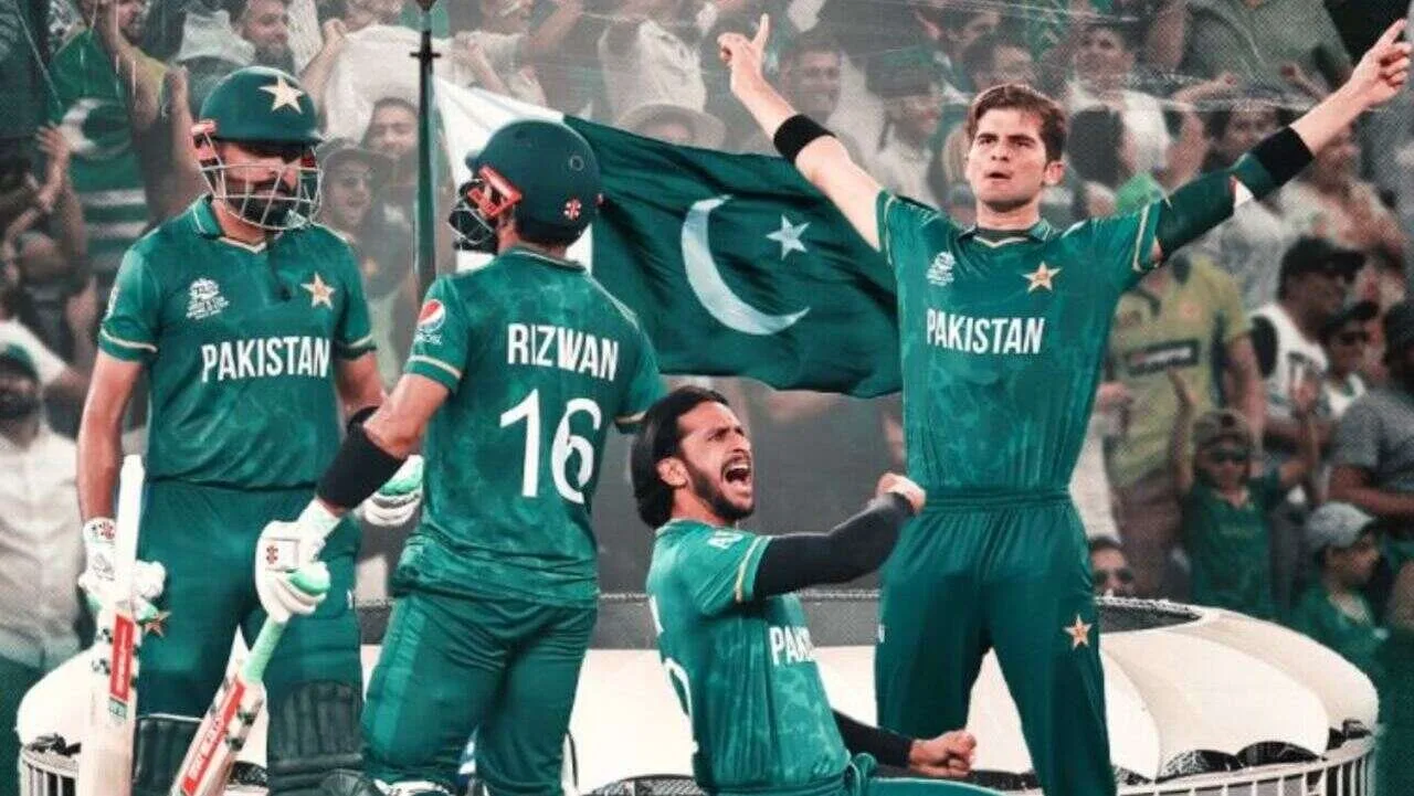 Pakistan beats India by 10 wickets in T-20 World Cup