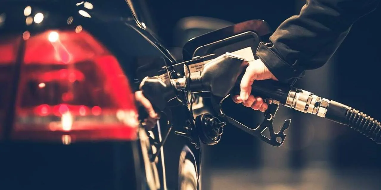 PM Imran Khan rejected petrol price hike of Rs 11
