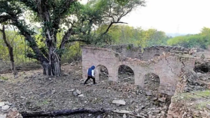 ruins of 200 year old mosque