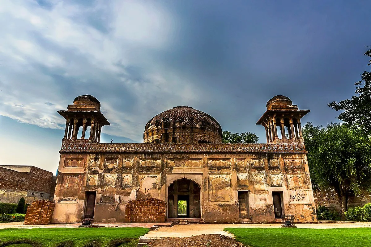 Guided tours to historical sites: Punjab Govt launched tourist program
