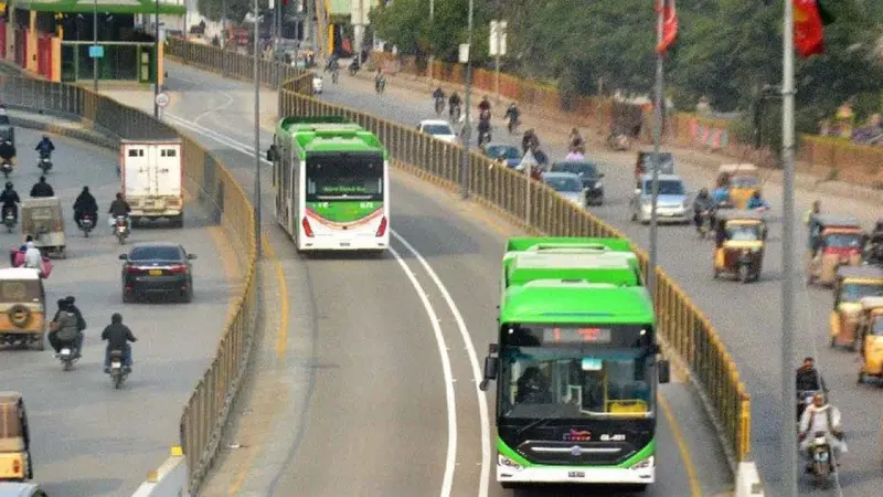 Green Line BRT wins Karachi’s heart