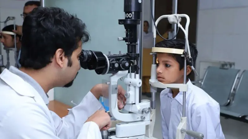 7 Pakistani ophthalmologists to serve in OIC mission in Niger