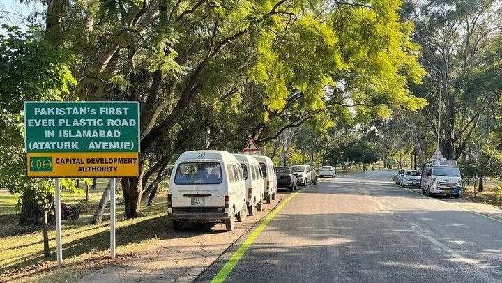 First plastic road of Pakistan, CDA offers assistance to build more green projects