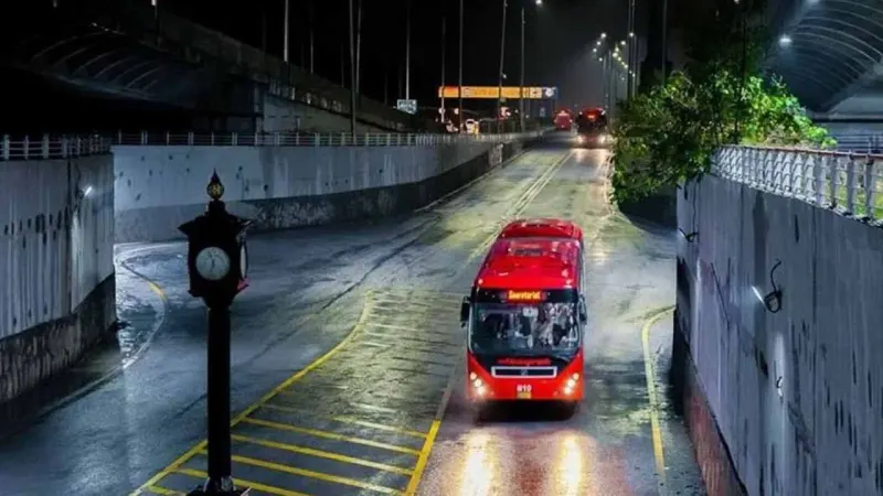 CDA Requests Aid for Buying More Metro Buses: Report