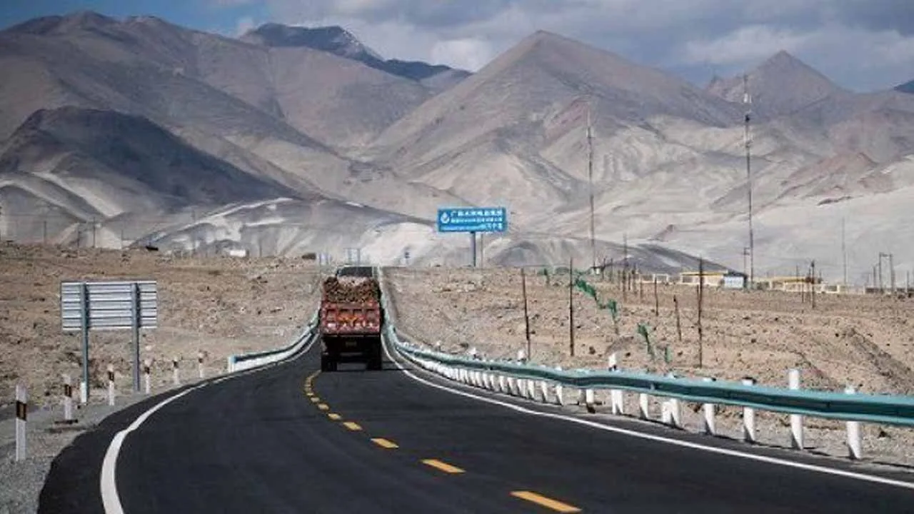 Karakoram Highway ranked among world’s 15 most beautiful roads