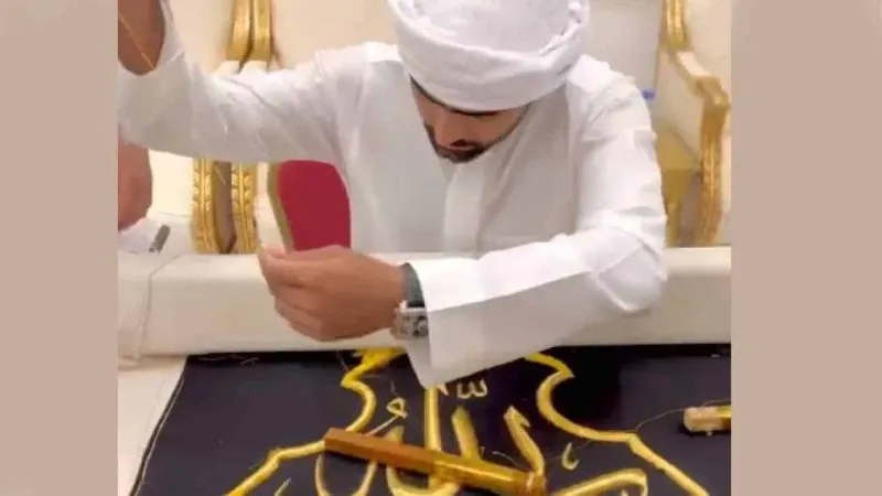 Babar Azam stitches Ghilaf-e-Kaaba in Saudi Arabia