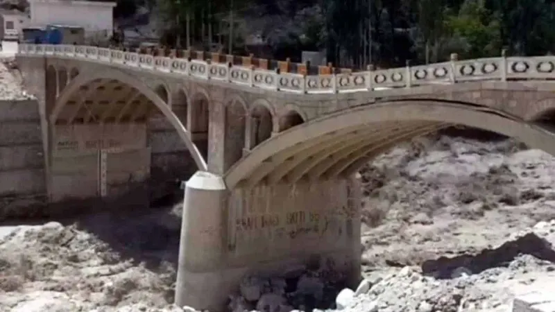 Bridge to be reinstalled in Hunza within one week: NHA