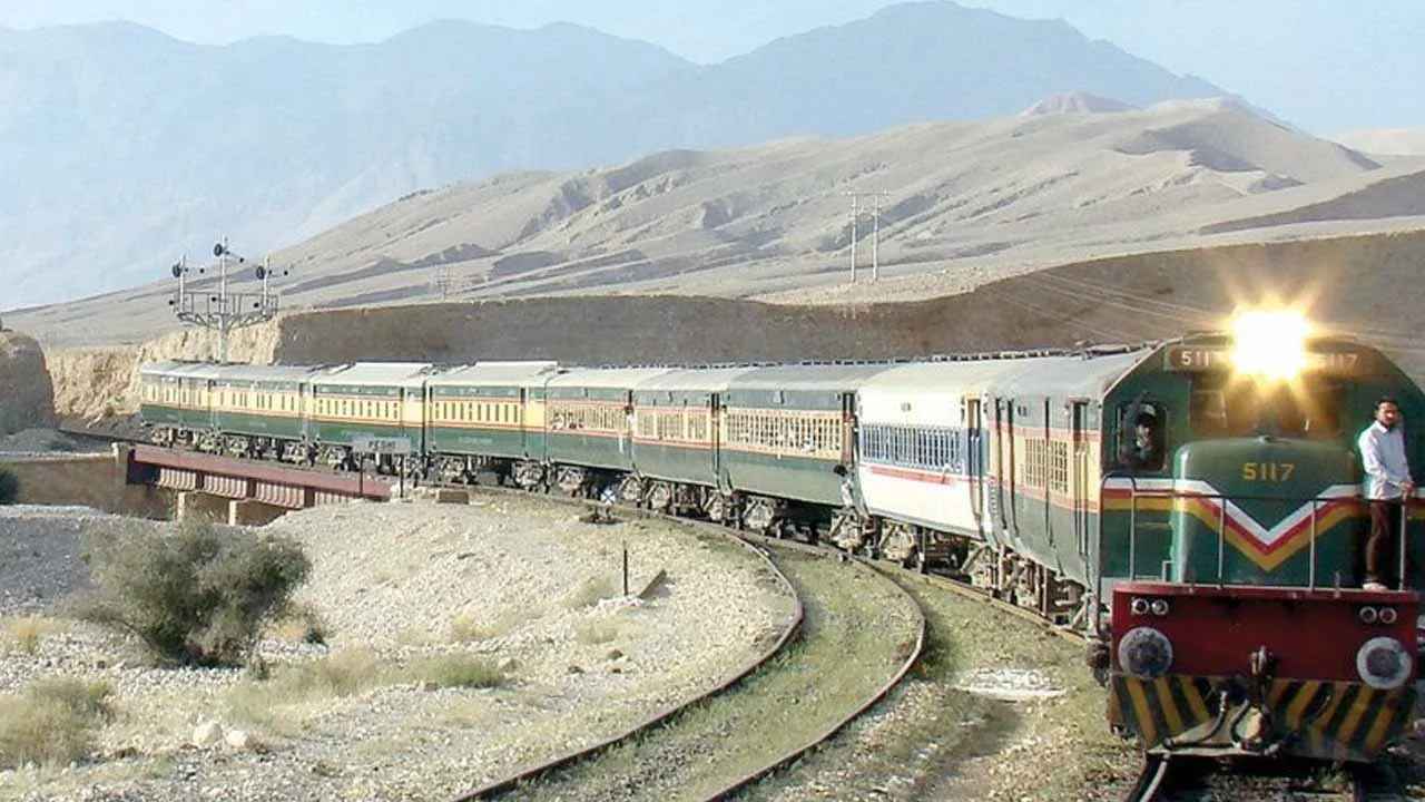Pakistan Railways Fares Slashed by 30% on Eid
