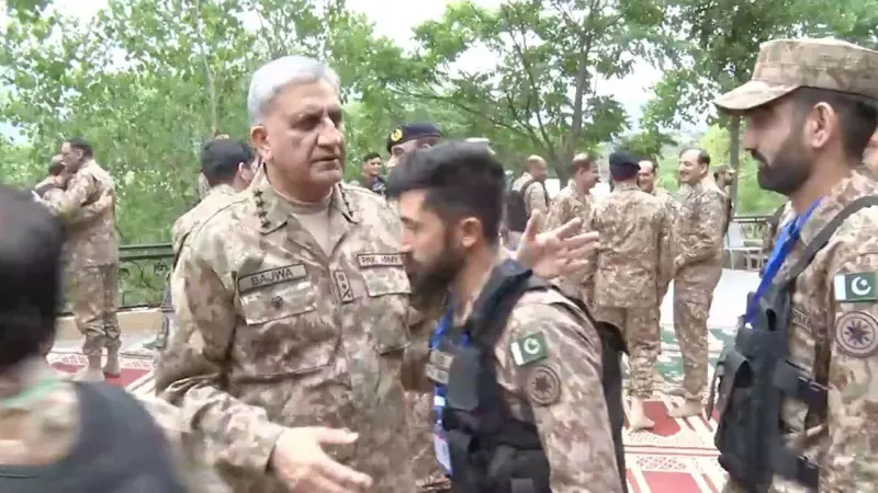 COAS spent Eidul Fitr with Troops in the Dungi area of Kotli along the LOC