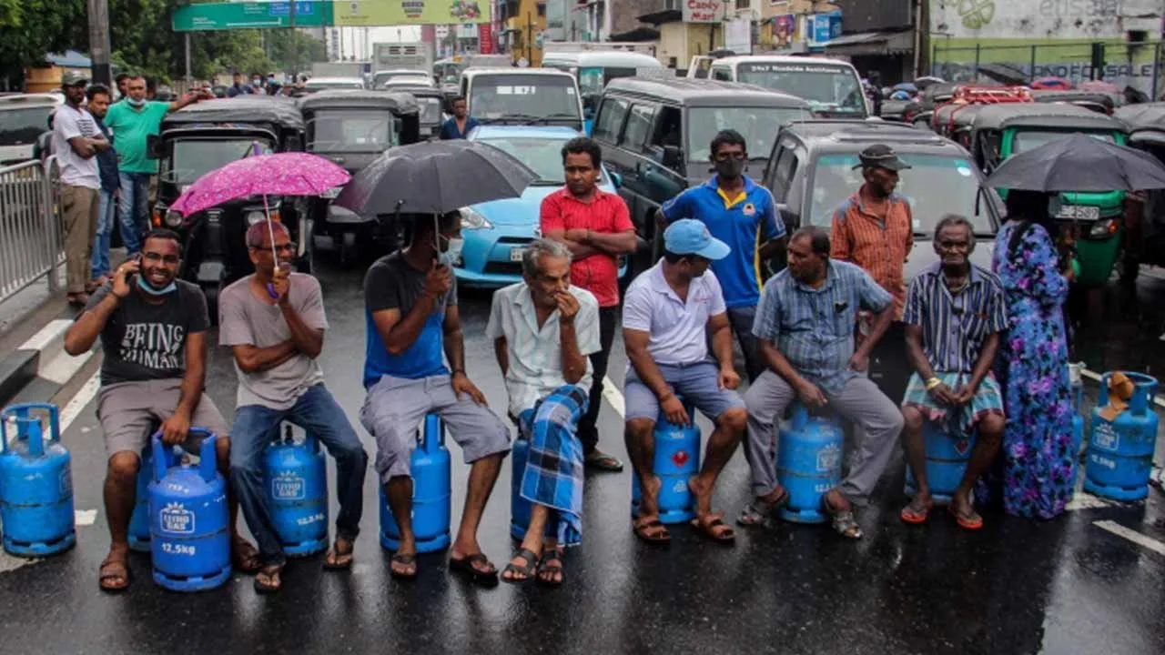 Cash-strapped Sri Lanka gets Russian oil to ease shortages