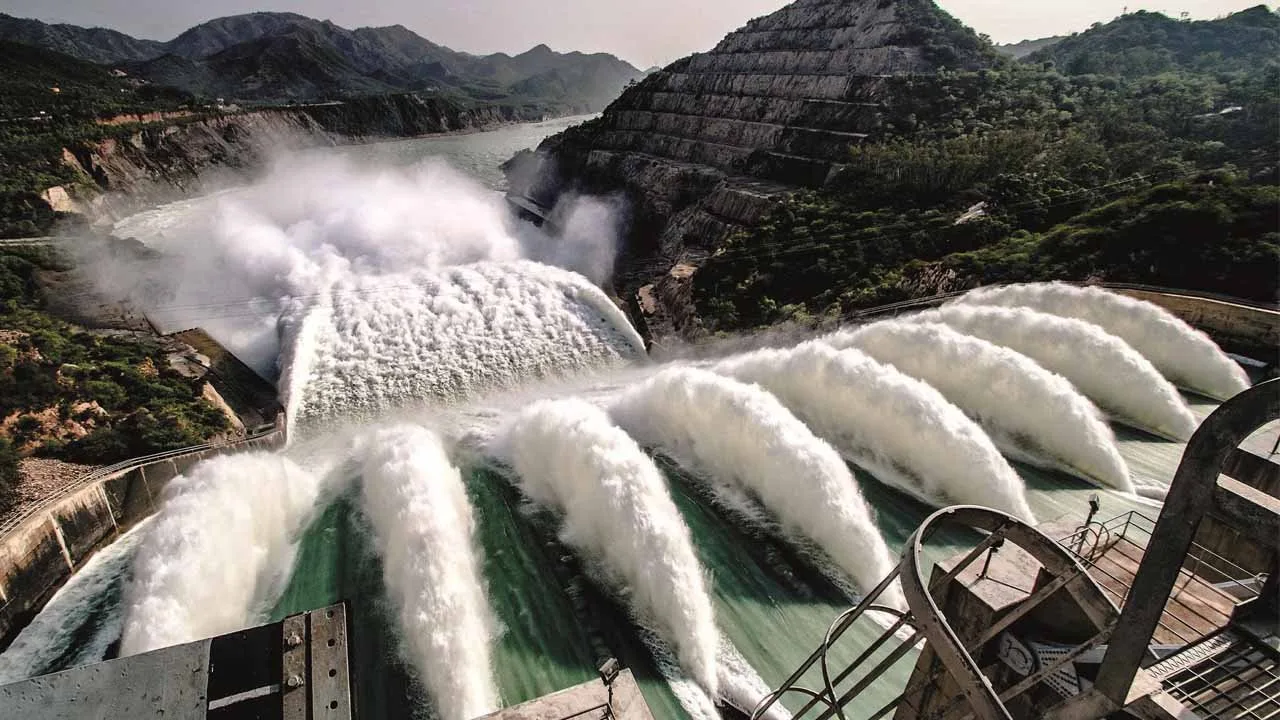 World Bank Approves Rs. 56.7 Billion Loan for 300MW Solar Project At Tarbela