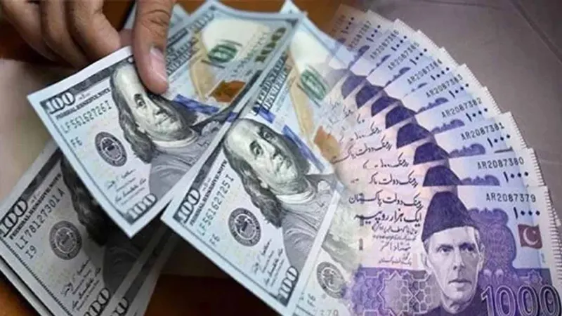Dollar continues to rise, hits Rs 208.25 in interbank trade