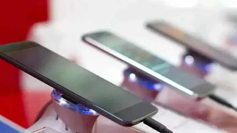 Govt allows Import of Mobile Phone parts for local Assembly