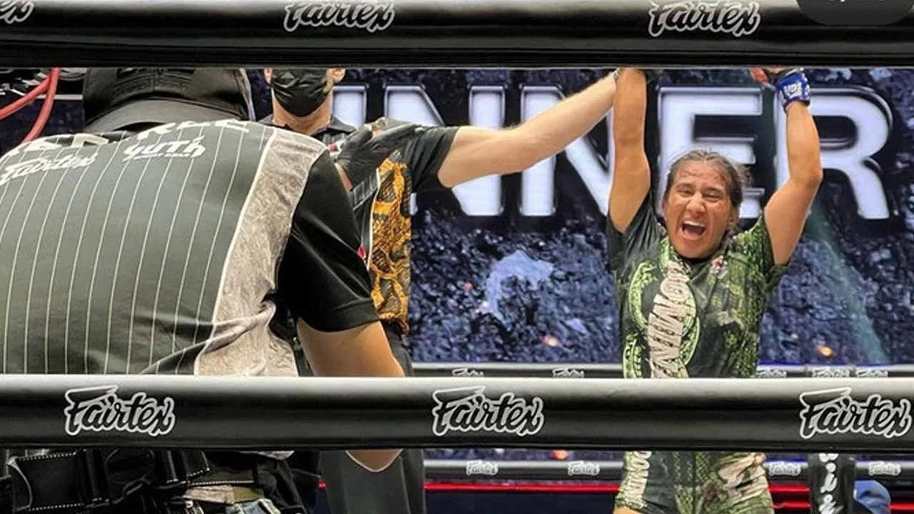 Pakistani MMA Fighter Anita Karim Beats Aussie Opponent