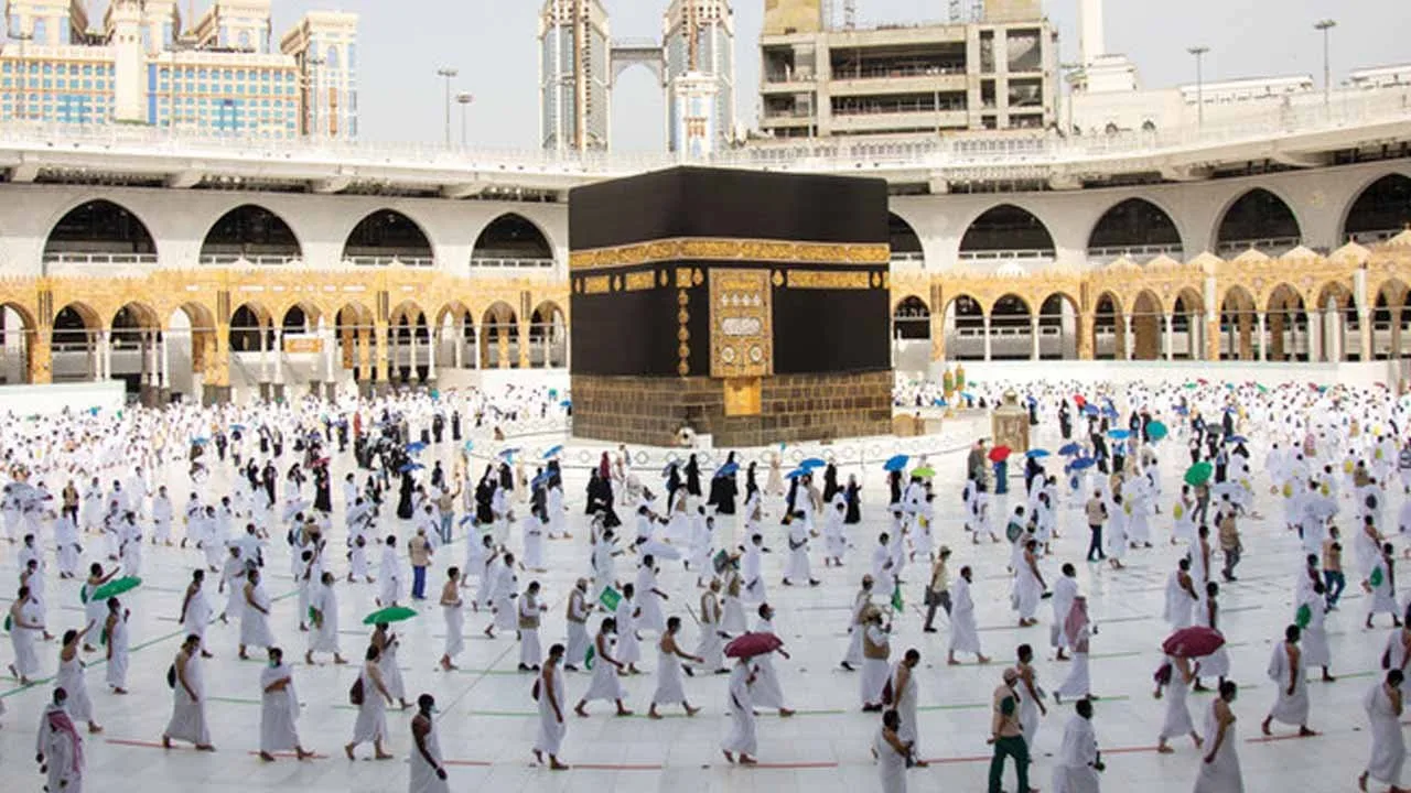 An African Old Man Sold the Only House He Owned To Perform Umrah