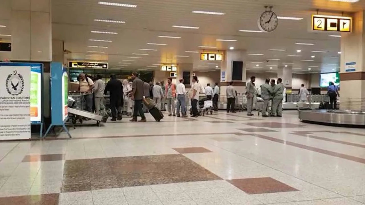 PM orders immediate suspension of illegal FED at airports