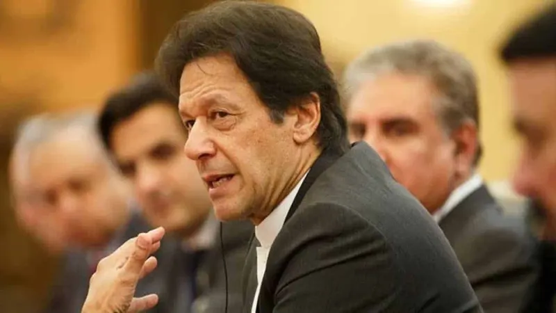 Imran praised for Raising Kashmir issue in DW interview