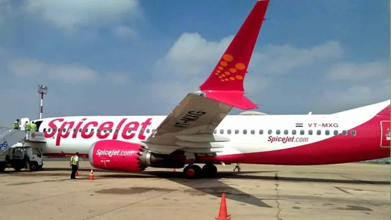 Indian Airline plane makes ‘emergency landing’ in Karachi