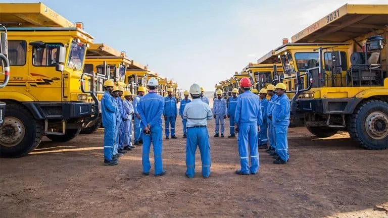 CMEC collects heavy mining equipment in Pakistan
