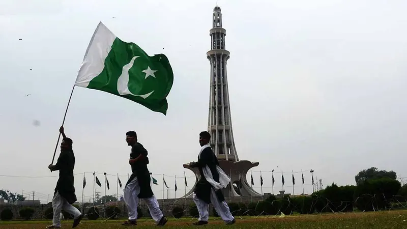 Pakistan’s GDP Rises to $383 Billion From $3 Billion in 75 Years
