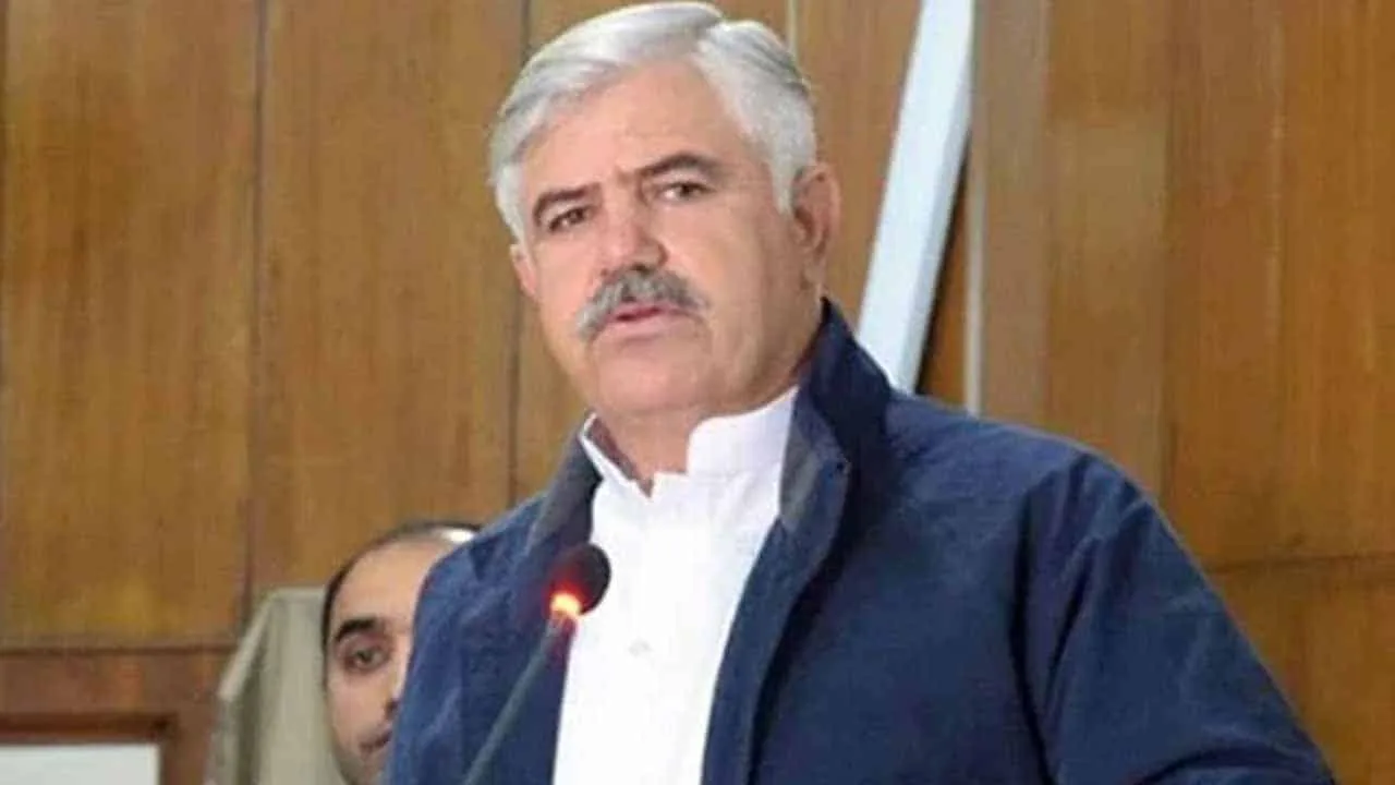 KP CM announces to open all govt buildings for flood victims