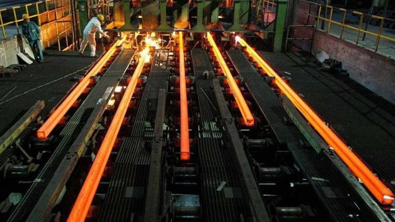 Pakistan Steel Mills Dismissed the officer who Identified the theft of Rs. 10 Billion
