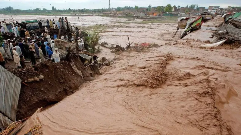 Residents of Nowshera Told to Leave Their Homes Due to Massive Flood Warning