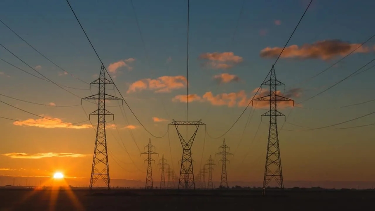 Double whammy for Karachiites as NEPRA approves Rs11.10 hike in power tariff amid load shedding