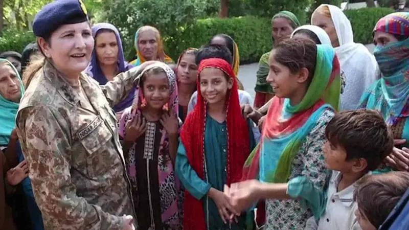 Lt Gen Nigar Johar visits flood-affected areas of Sindh, Balochistan