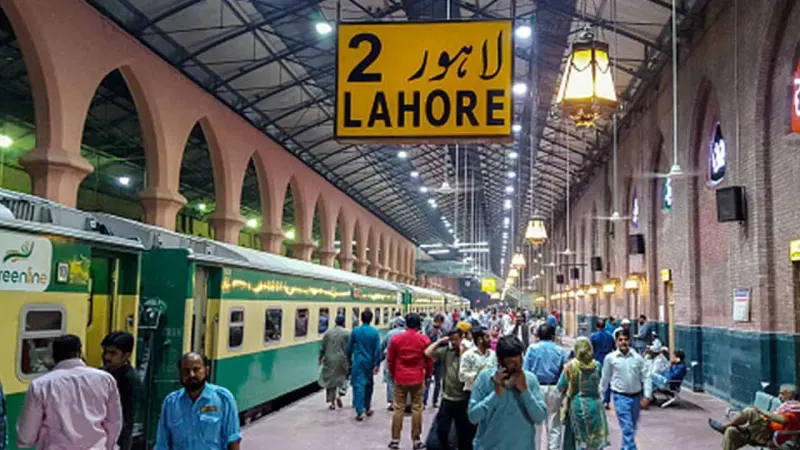 Pakistan Railways to operate two new trains on LHR-RWP route