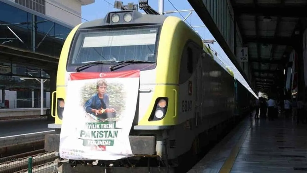 Türkiye’s 2nd 'Kindness Train' sets off with aid for Flood-ravaged Pakistan