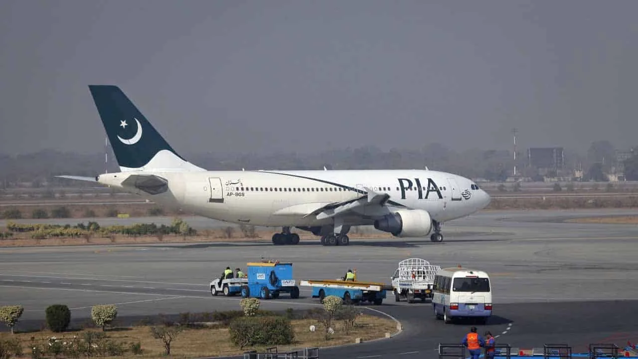FIA books 117 PIA workers over fake degrees