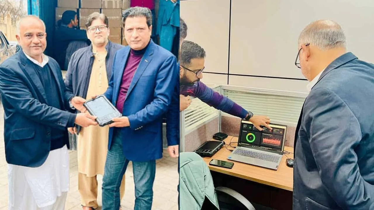 NADRA Gives 126,000 Tablets To Workers