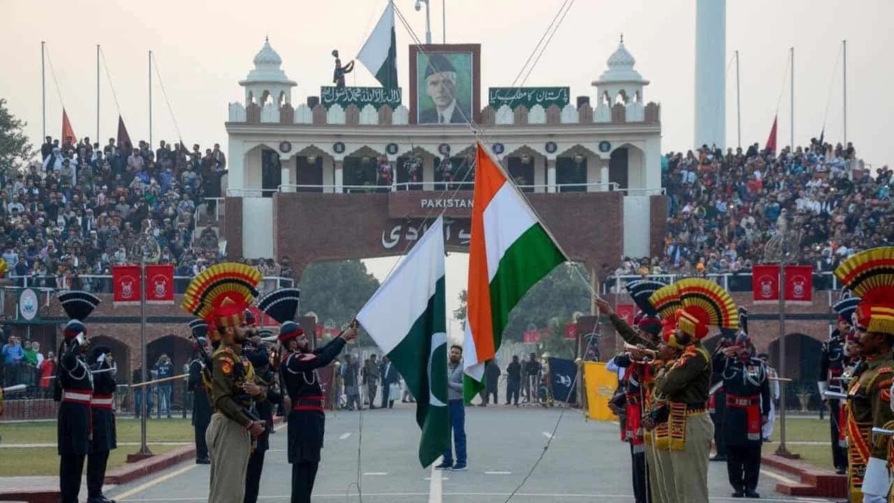 Pakistan, India exchange list of nuclear installations, facilities
