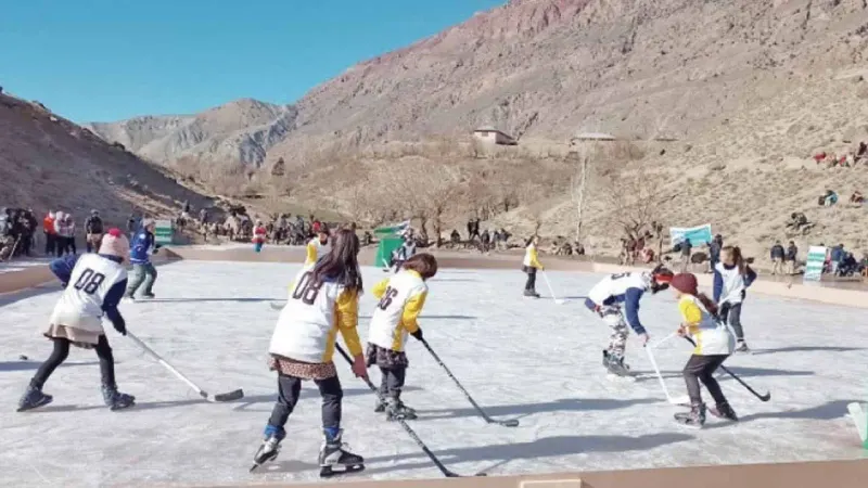 Tournament of ice hockey begins in Chitral village