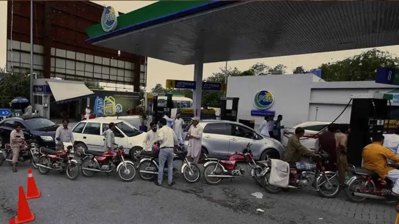 Pakistan braces for fuel shortages amid liquidity crisis