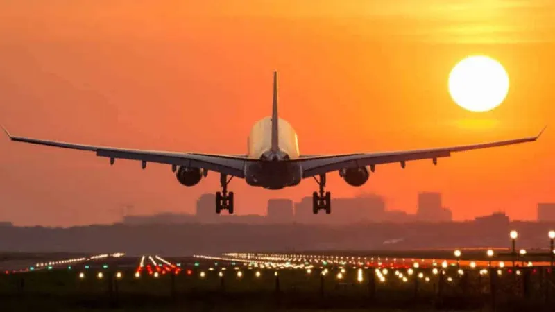 Govt to impose FED on business tickets of international airlines