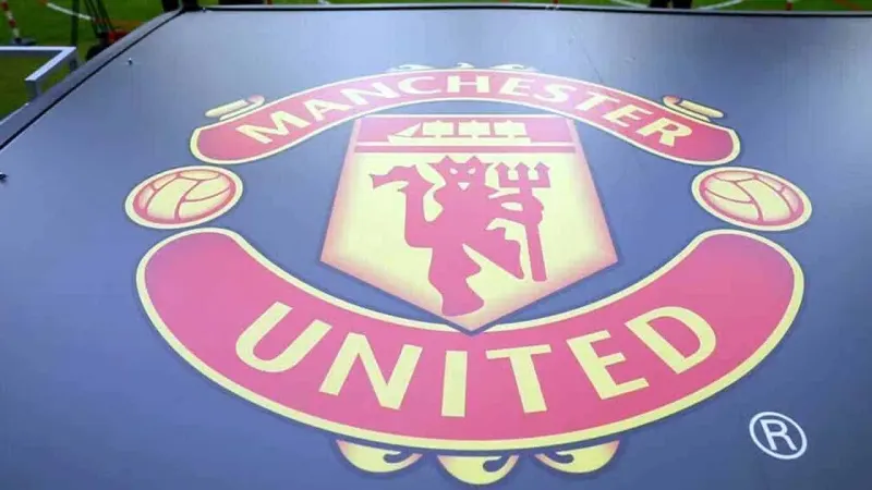 Saudis join race to buy Manchester United: report