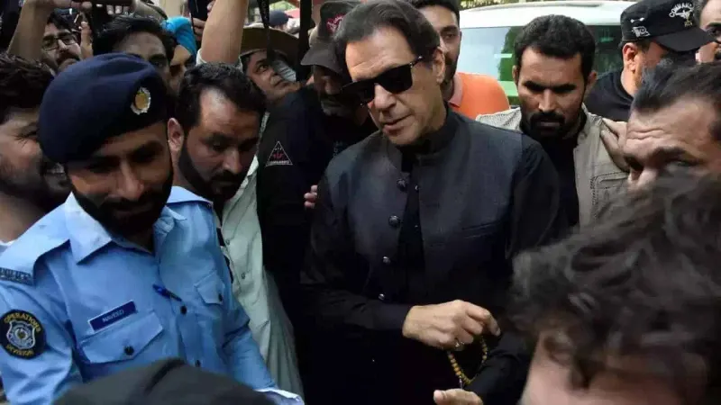 EX PM Imran Khan’s non-bailable arrest warrant issued in judge threatening