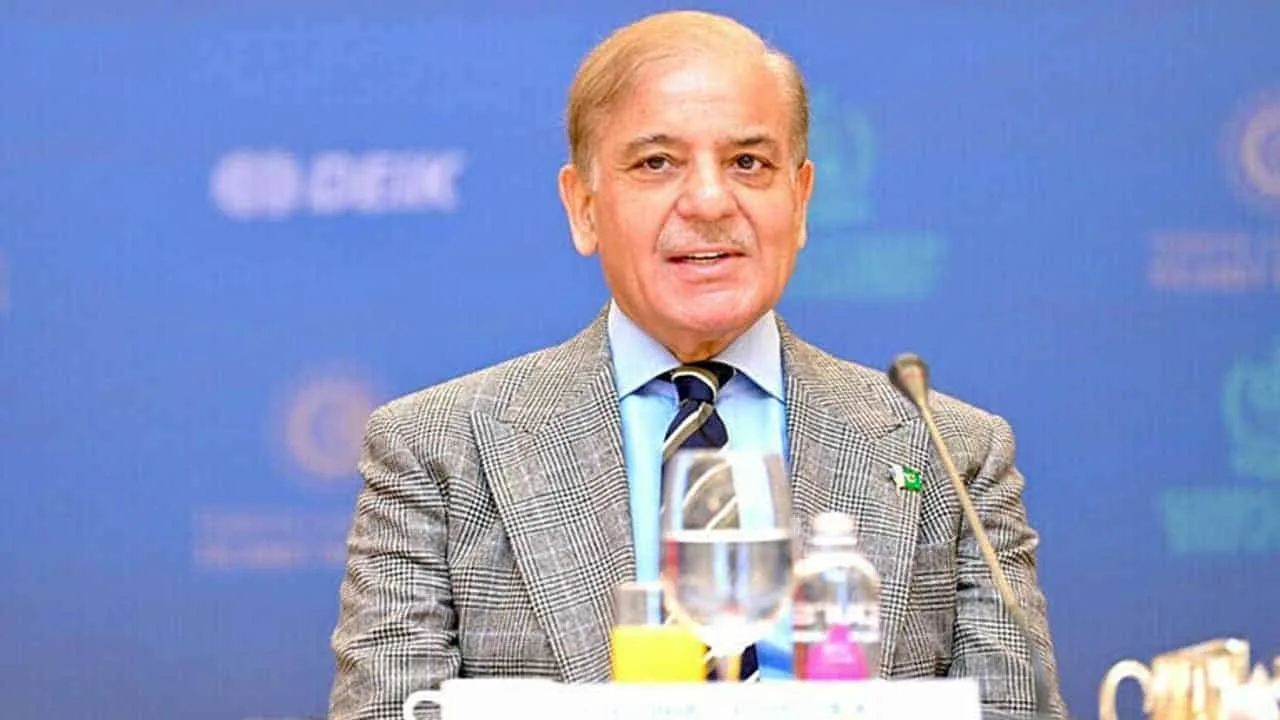 PM felicitates overseas Pakistanis, Muslims around world on Eid-ul-Fitr