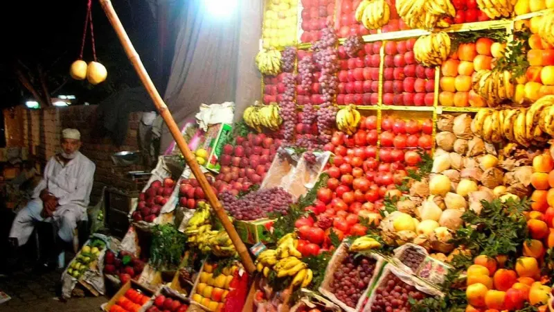 Prices of food items skyrocket amid Ramadan
