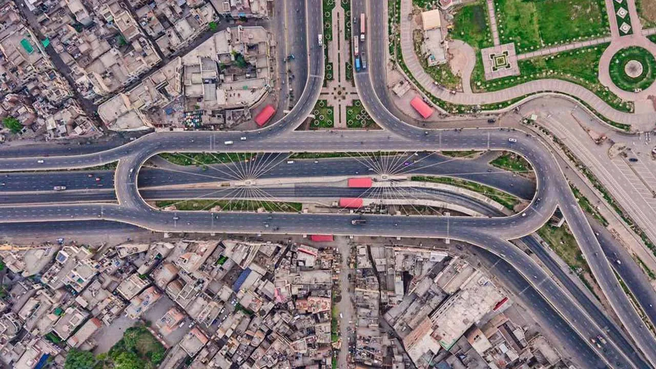 Pakistan spends only 2.1pc of GDP on infrastructure: SBP governor