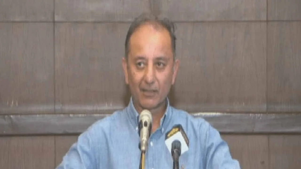 Govt to charge the rich Rs100 more for fuel to finance subsidy for the poor: Musadik Malik