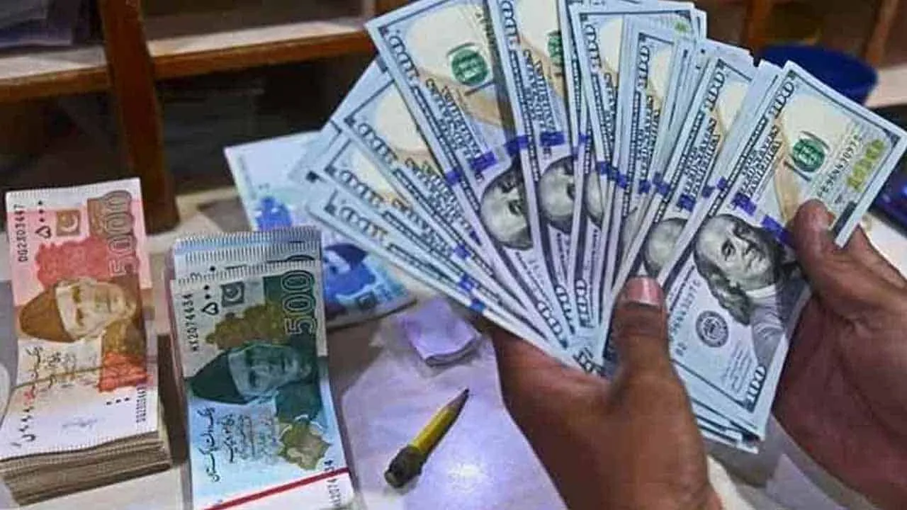 Intra-day update: rupee declines against US dollar