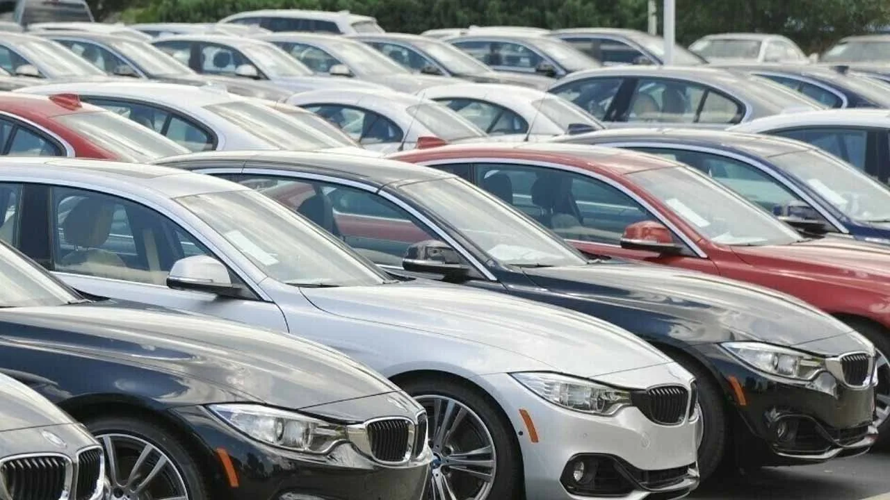 Auto financing dips for eighth consecutive month