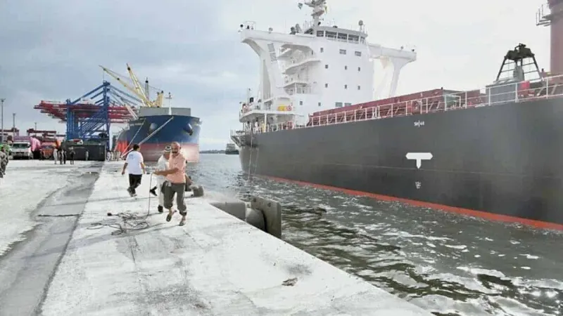 Ship carrying 50,000 metric tonnes of Russian wheat arrives at Gwadar port